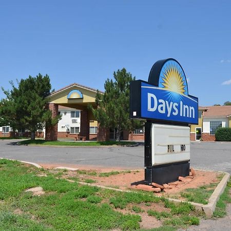 Days Inn By Wyndham Capitol Reef Torrey Exterior photo