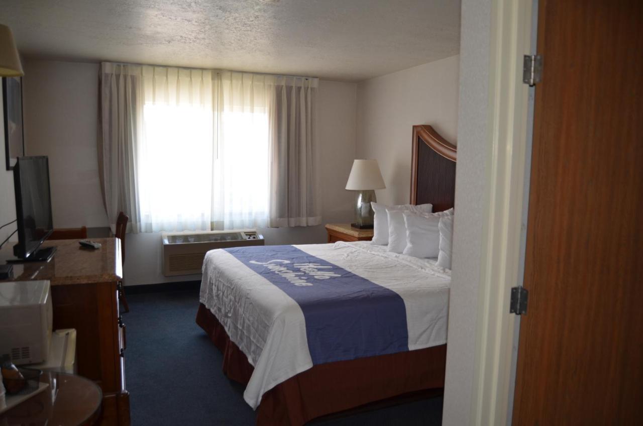 Days Inn By Wyndham Capitol Reef Torrey Exterior photo